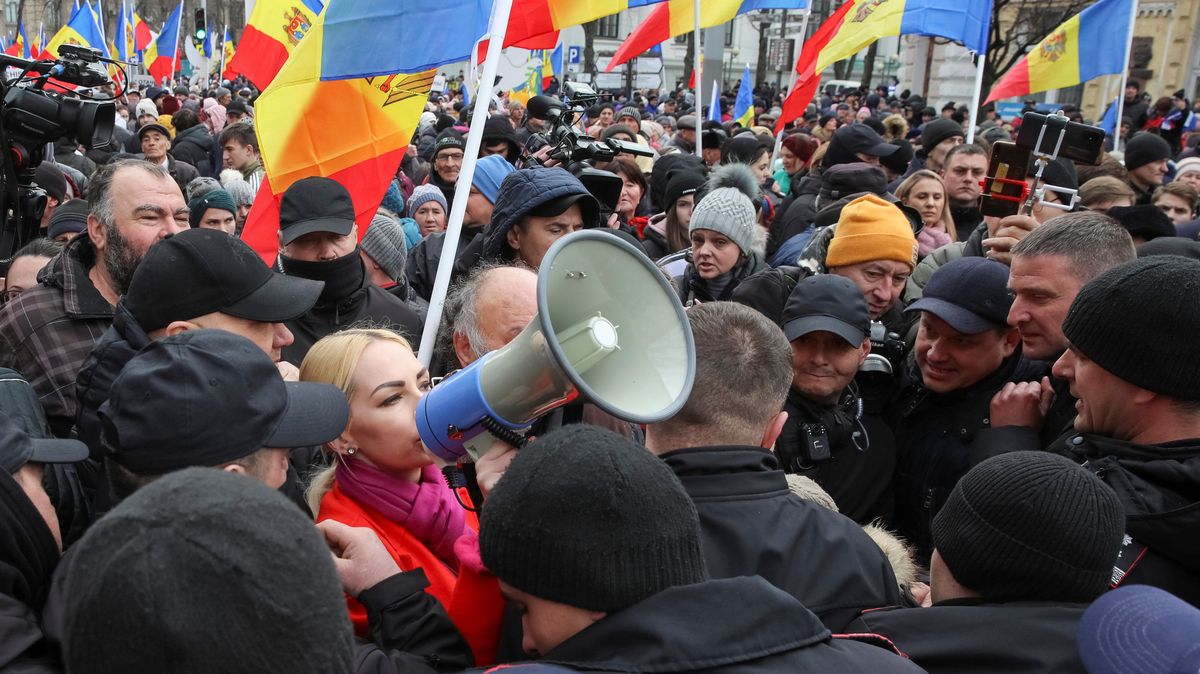 Nerozumím vám, přijel jsem z Ruska. Televize ukázala, jak Moskva organizuje protesty v Moldavsku